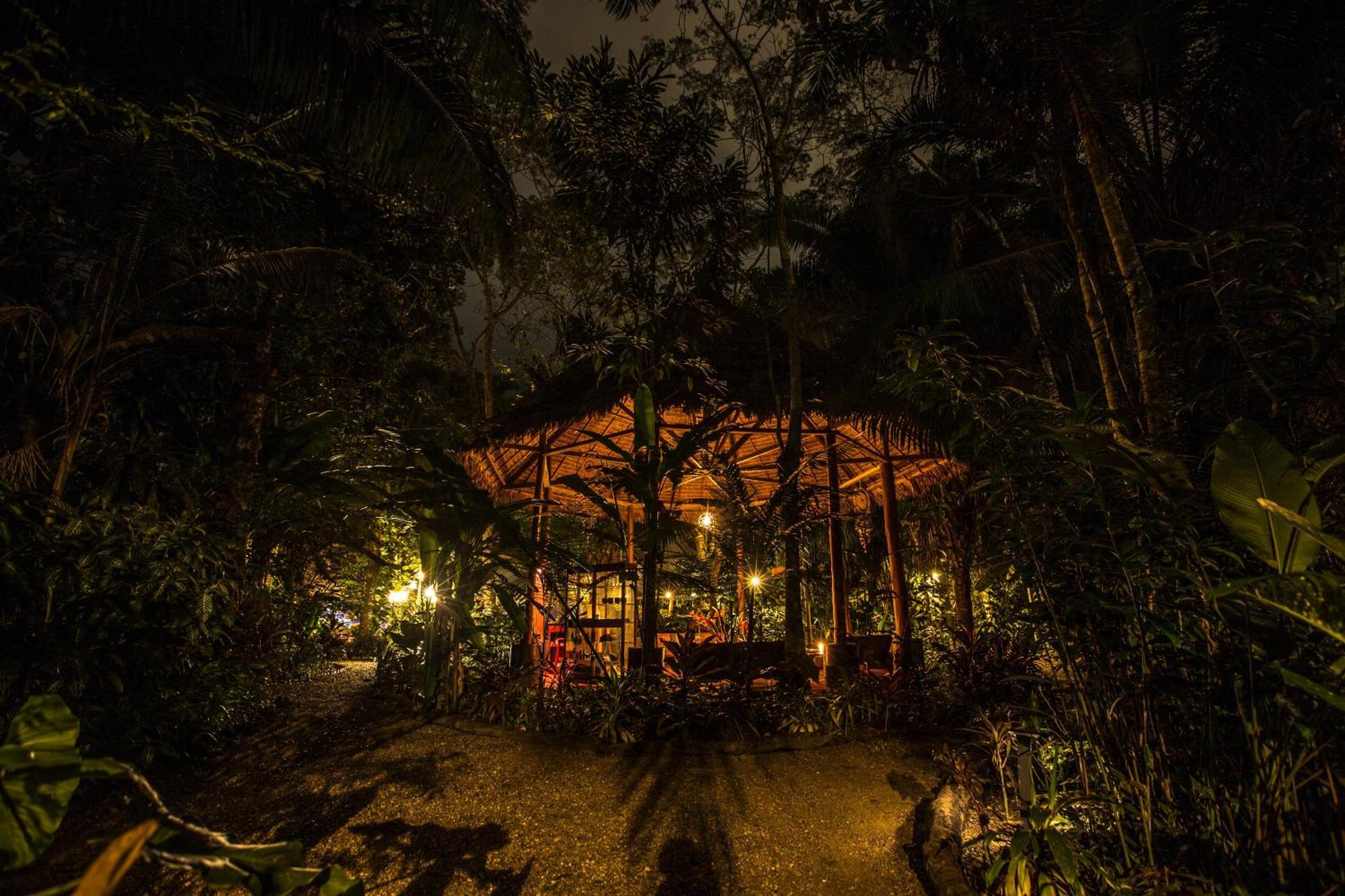 Kapievi Ecovillage Puerto Maldonado Buitenkant foto